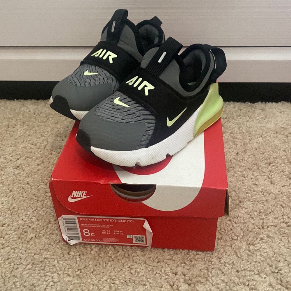 Nike Air Max 270 EXTREME Size 8C